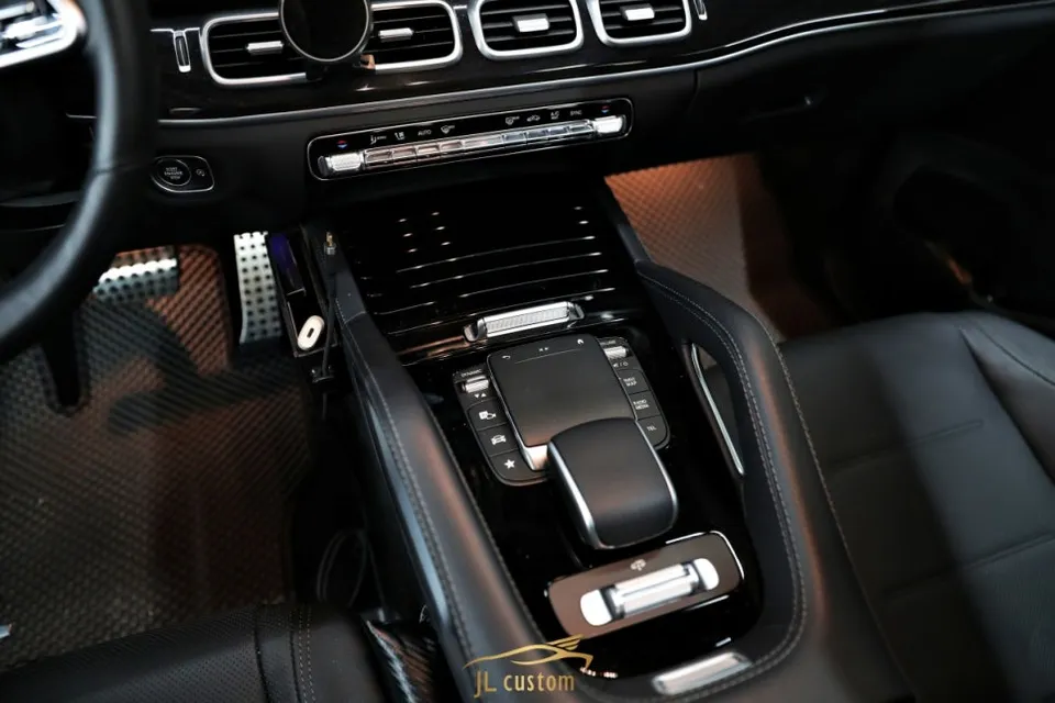 Mercedes-Benz GLE ambient lighting - Mercedes-Benz GLE Ambient Lighting Review: Cost & Results photo 3