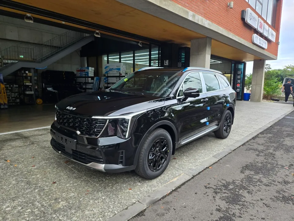 Kia Sorento PPF施工事例｜費用目安と仕上がり 施工写真 1-1