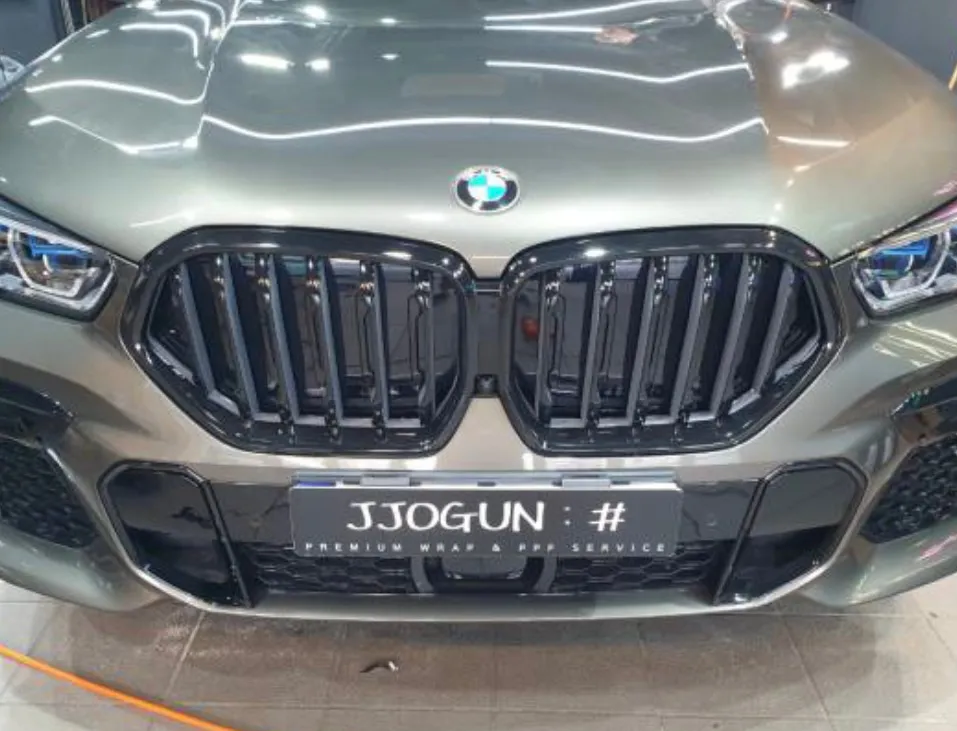 BMW X6のカーラッピング事例 施工写真 5