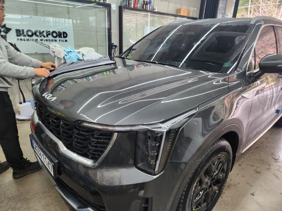 Kia SorentoのPPF施工事例|費用目安・仕上がり 施工写真 2-3