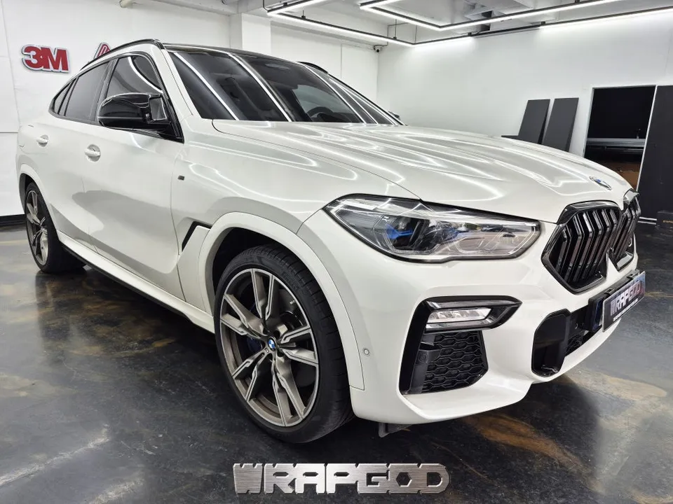 BMW X6のPPF施工事例|費用目安と仕上がり 施工写真 3-1