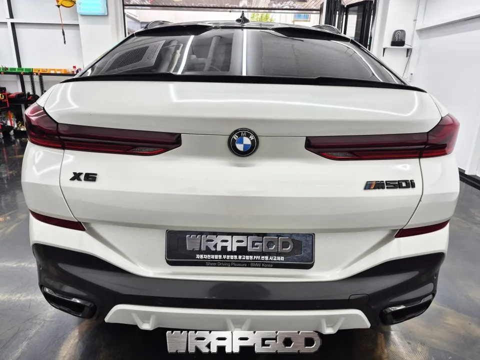 BMW X6のPPF施工事例|費用目安と仕上がり 施工写真 4-1