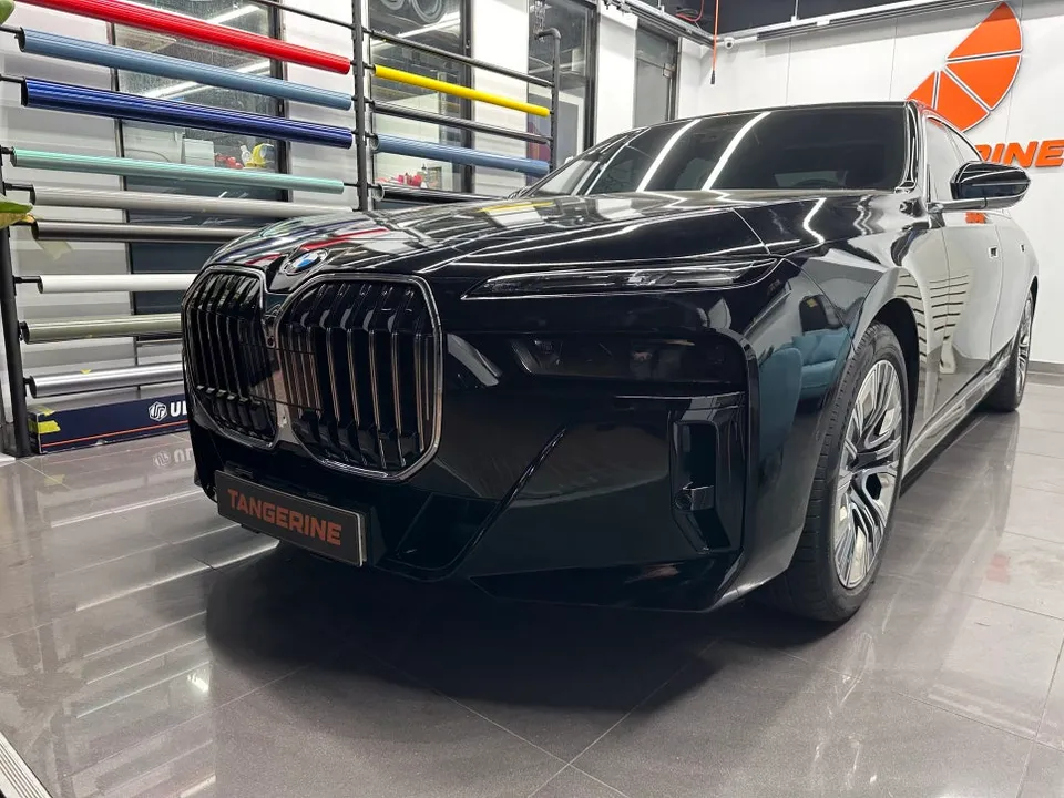 BMW 7 Series G11 カーラッピング事例｜費用目安・仕上がり 施工写真 3-3