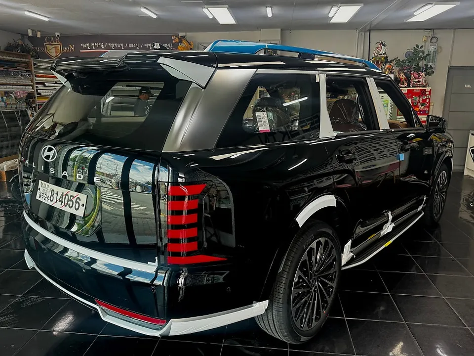 Hyundai Palisade LX3のカーラッピング事例|クローム処理 施工写真 3-3