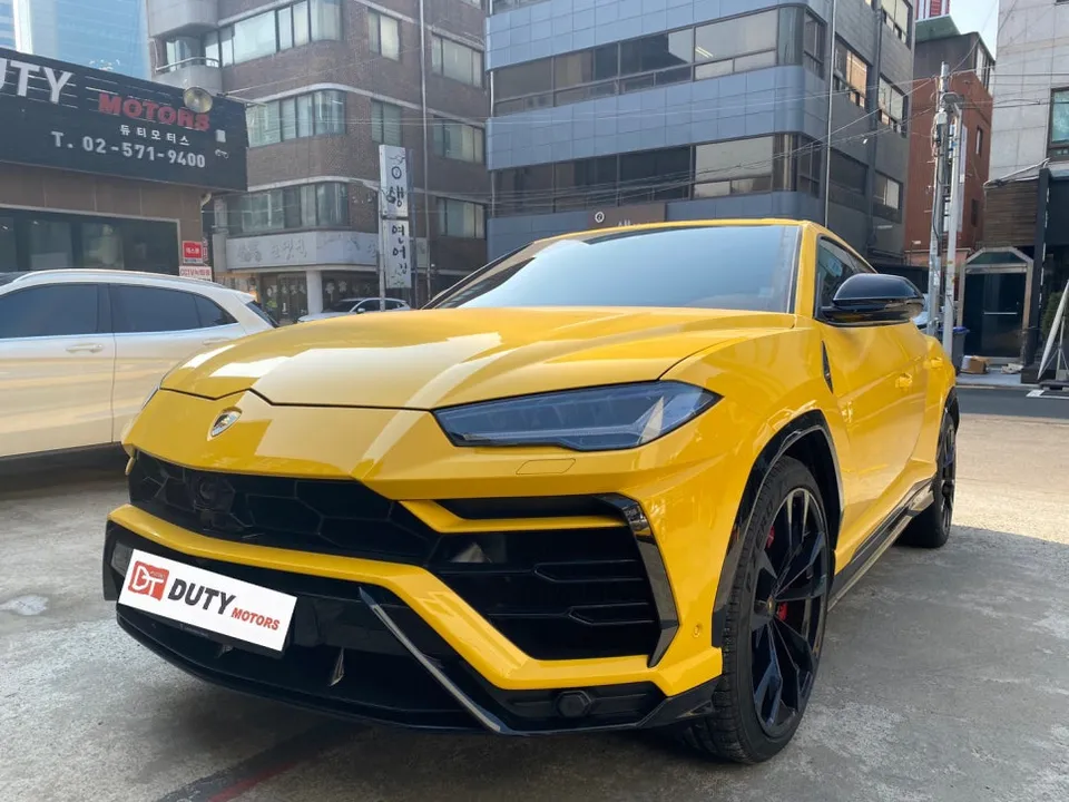 Lamborghini Urus wheel repair installation result