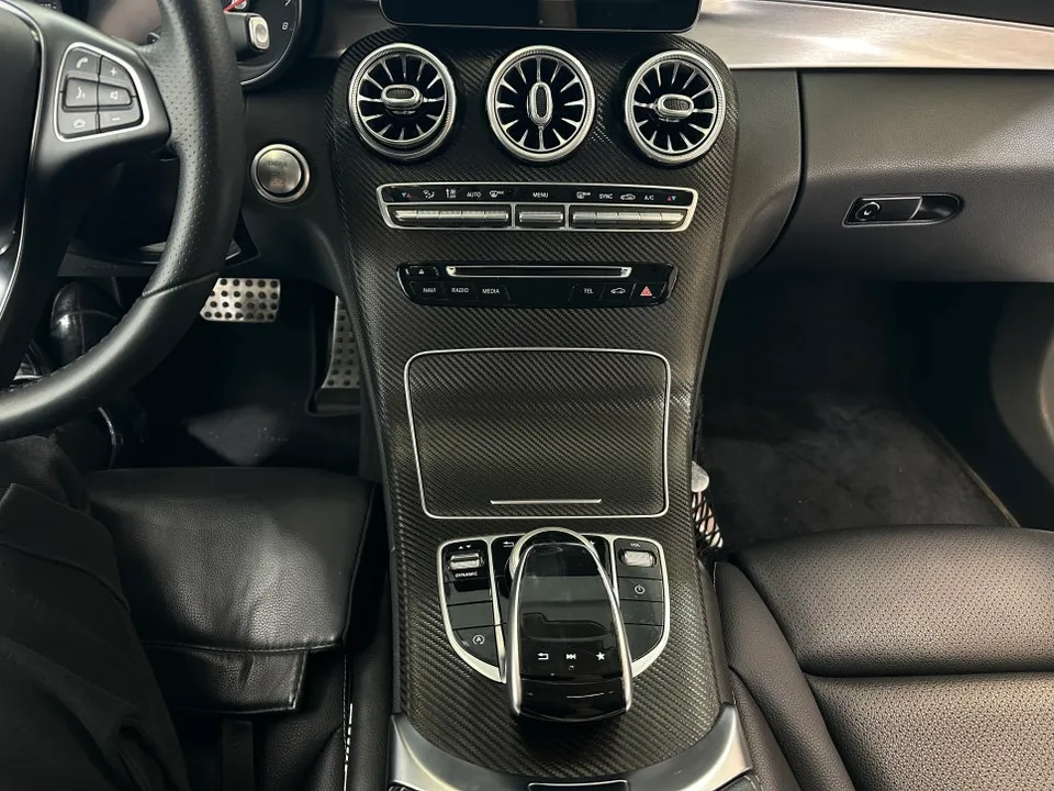 Mercedes-Benz C-Classのカーラッピング事例|費用目安・仕上がり 施工写真 1-3