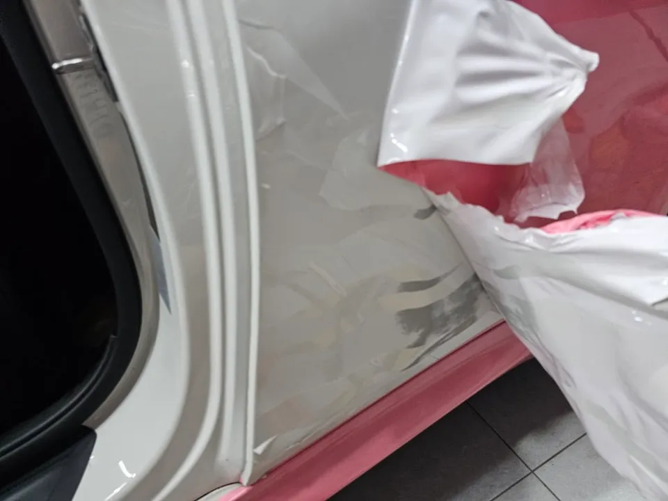 BMW M4のカーラッピング事例|費用目安・仕上がり 施工写真 1-2