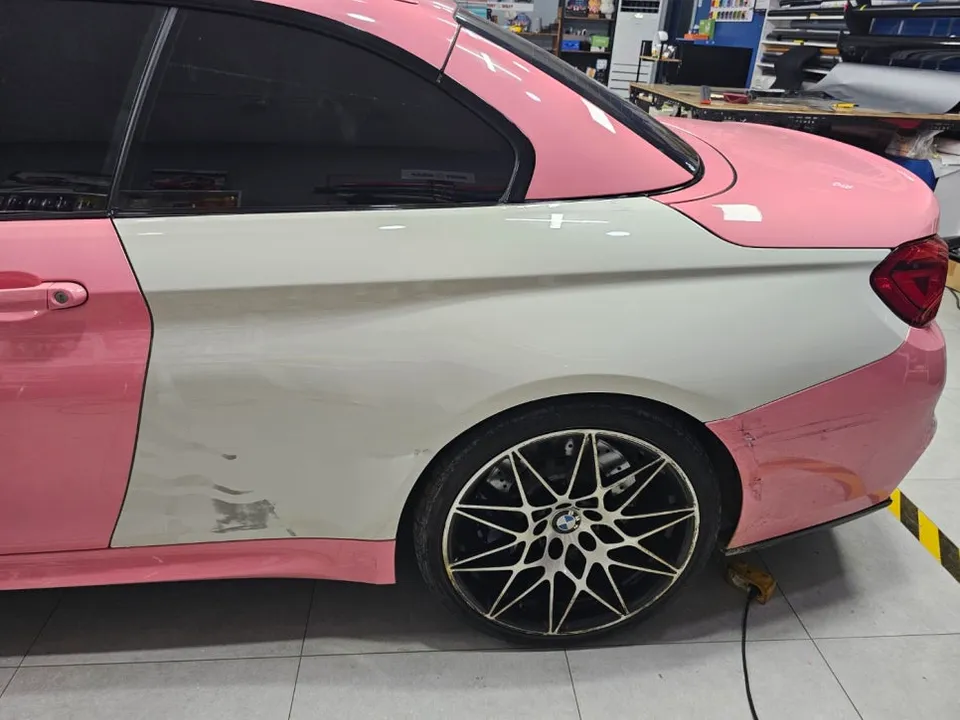 BMW M4のカーラッピング事例|費用目安・仕上がり 施工写真 3-2