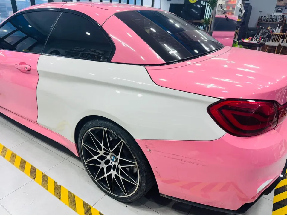 BMW M4のカーラッピング事例|費用目安・仕上がり 施工写真 1-3