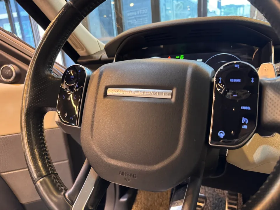 Audi RSのAndroid Auto・CarPlay取付事例 施工写真 6