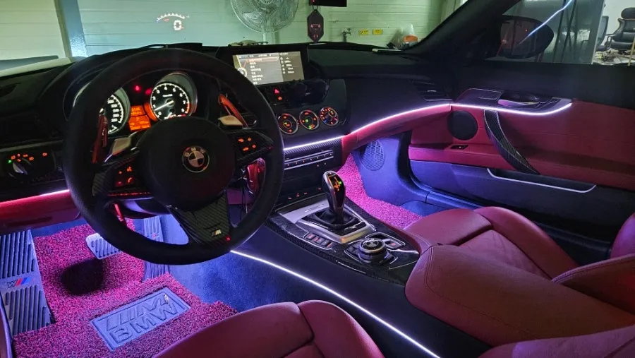 BMW Z4 ambient lighting - BMW Z4 Ambient Lighting Upgrade Review photo 3