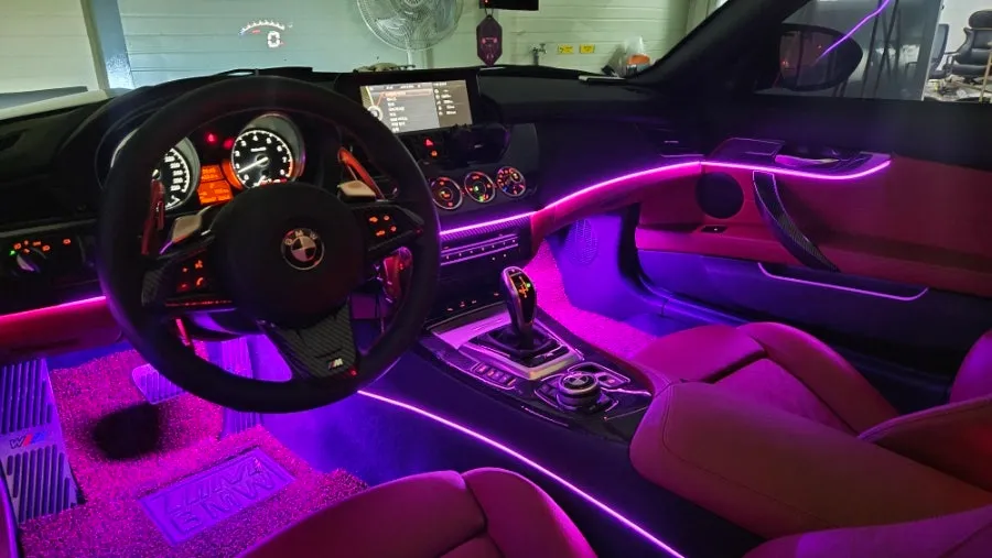 BMW Z4 ambient lighting - BMW Z4 Ambient Lighting Upgrade Review photo 4