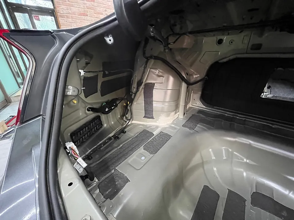 Hyundai Sonata DN8 soundproofing - Hyundai Sonata DN8 Soundproofing Review: Road Noise Reduction photo 4
