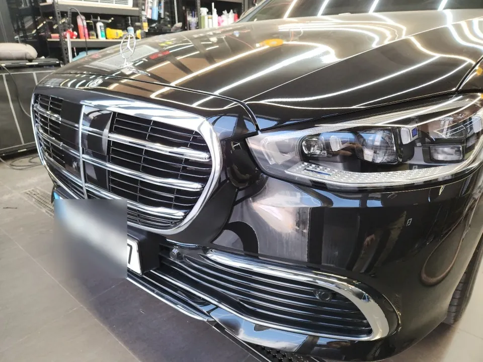 Mercedes-Benz S-Class W223 vinyl wrap - Mercedes-Benz S-Class W223 Vinyl Wrap Review: Black to White Tran photo 4