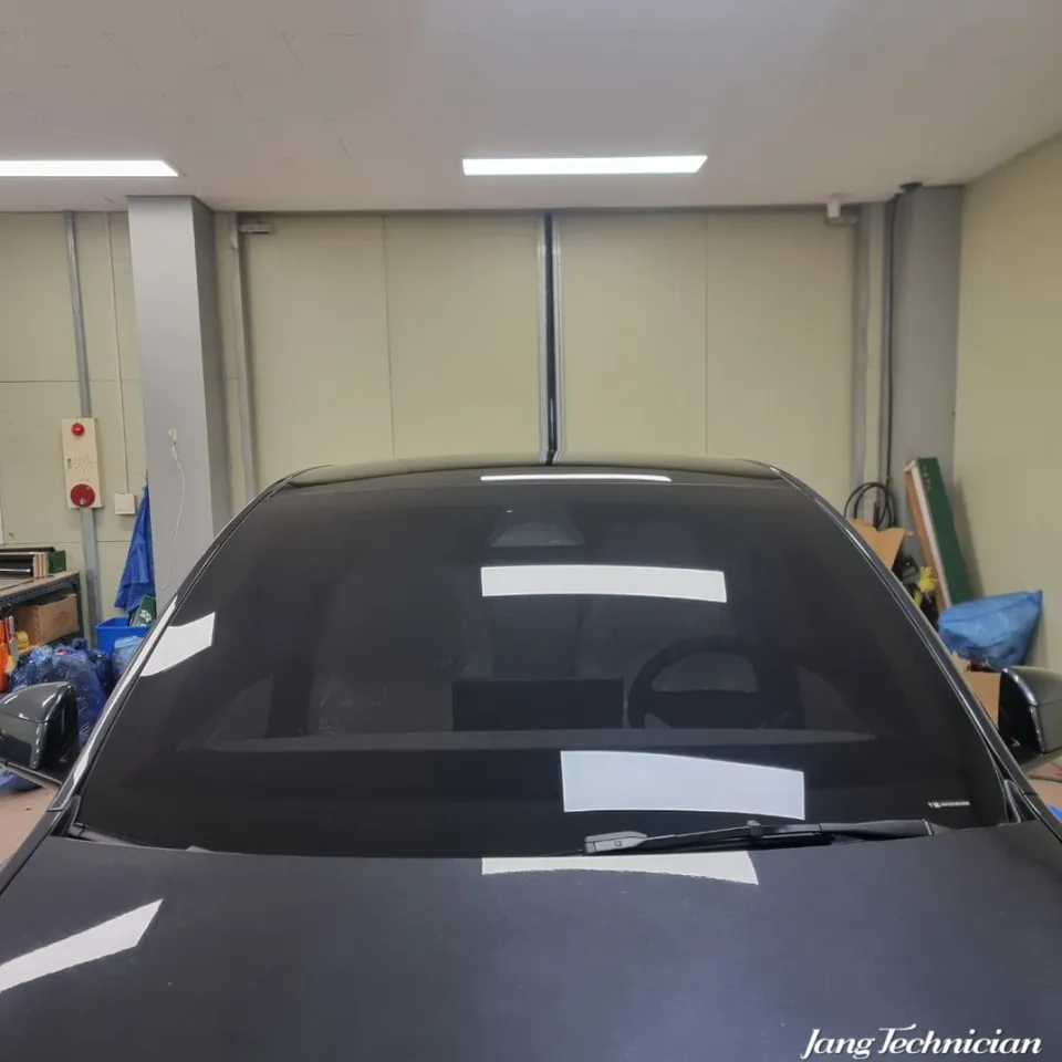 Tesla Model Yのカーフィルム施工事例｜費用目安・仕上がり 施工写真 1-2