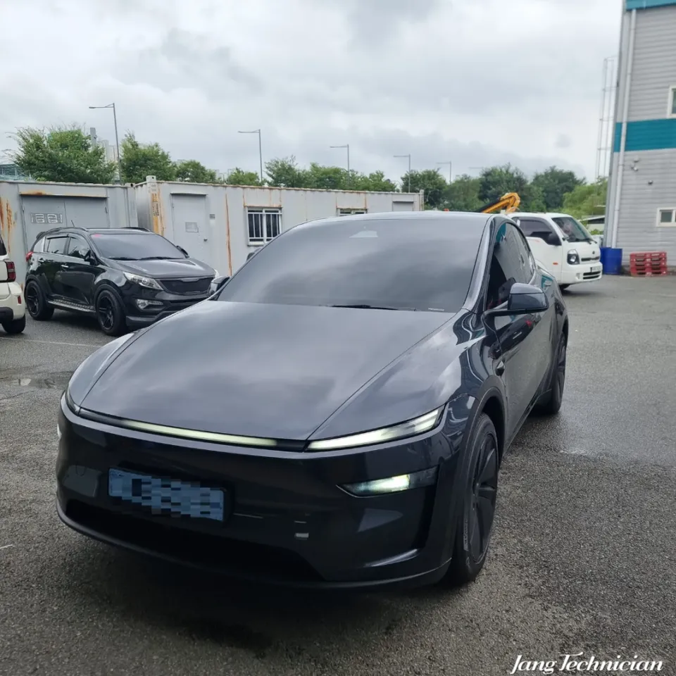 Tesla Model Yのカーフィルム施工事例｜費用目安・仕上がり 施工写真 2-2