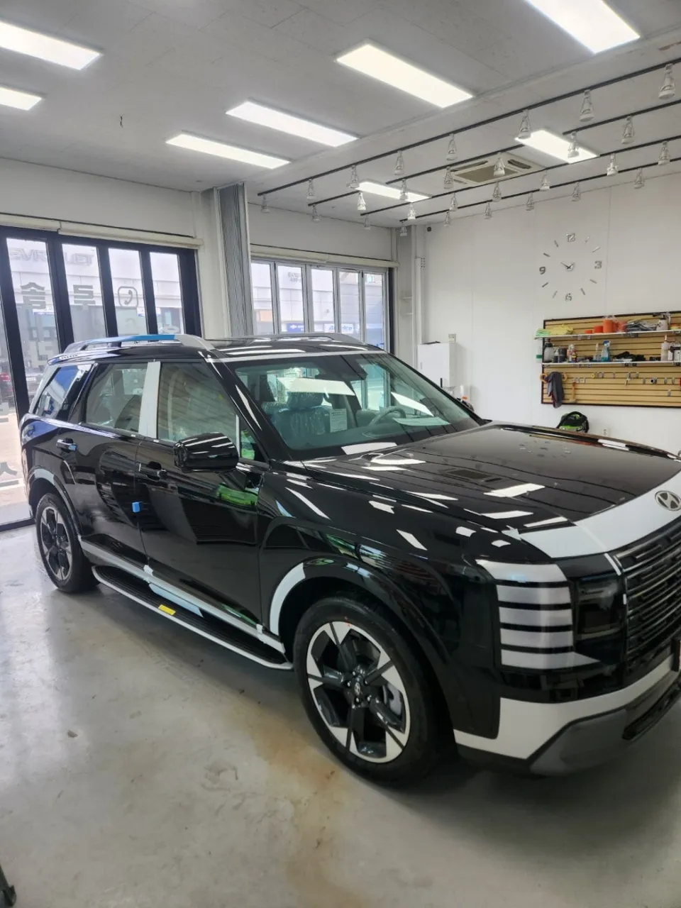 Hyundai Palisadeのカーフィルム施工事例|費用目安と仕上がり 施工写真 3-1