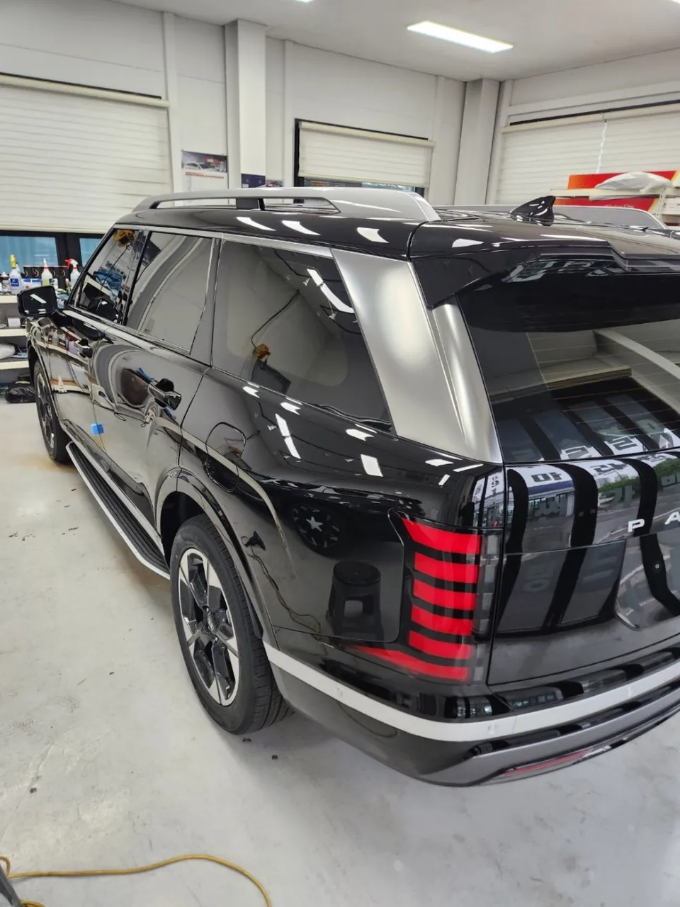 Hyundai Palisadeのカーフィルム施工事例|費用目安と仕上がり 施工写真 3-2