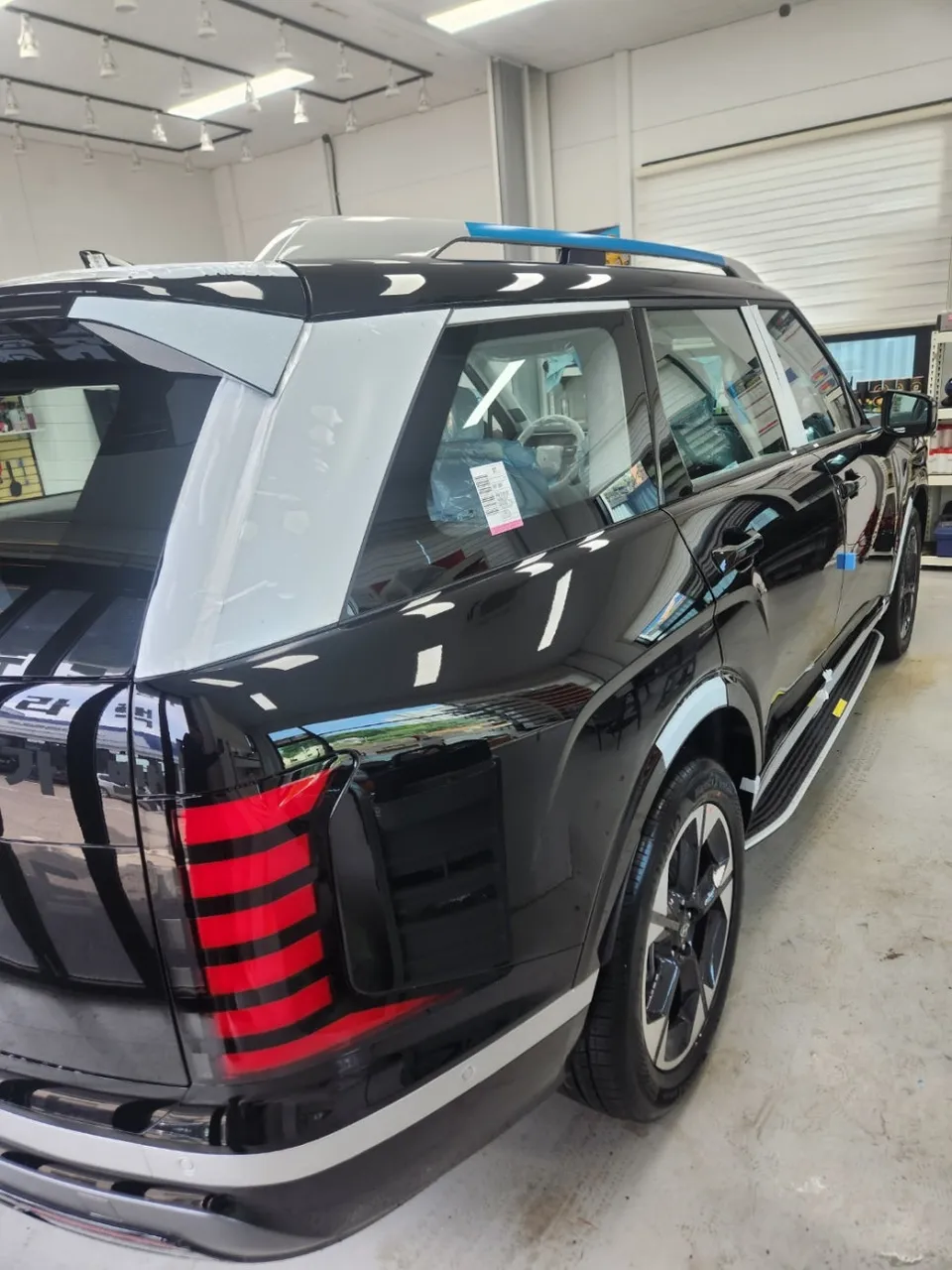 Hyundai Palisadeのカーフィルム施工事例|費用目安と仕上がり 施工写真 1-3