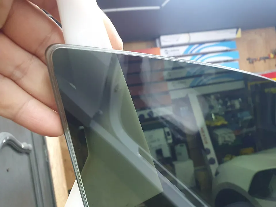 Tesla Model Yのカーフィルム施工事例｜費用目安・仕上がり 施工写真 2-2