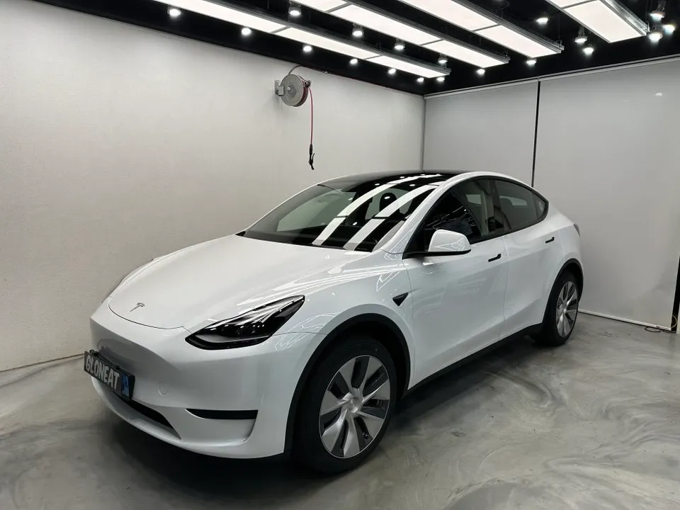 Tesla Model Yのカーフィルム施工事例 写真