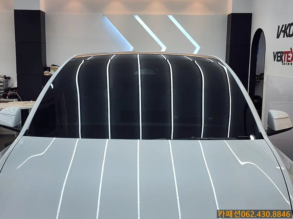Tesla Model Yのカーフィルム施工事例｜費用目安・仕上がり 施工写真 3-3