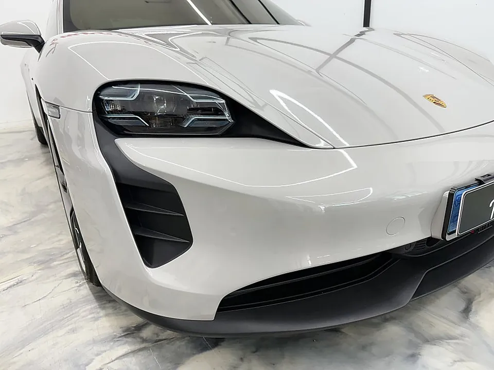 Porsche Taycanのカーラッピング事例｜費用目安・仕上がり 施工写真 1-3