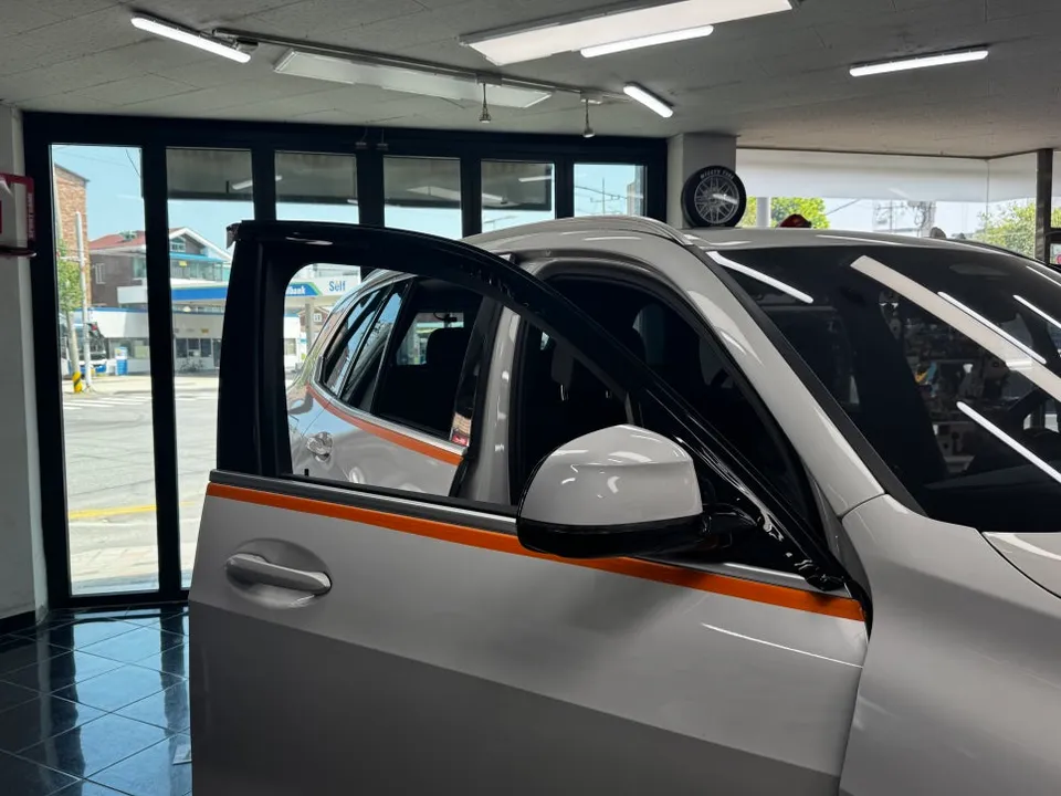 BMW X5 G05 PPF施工事例:クロームラッピングと保護フィルム 施工写真 2-1