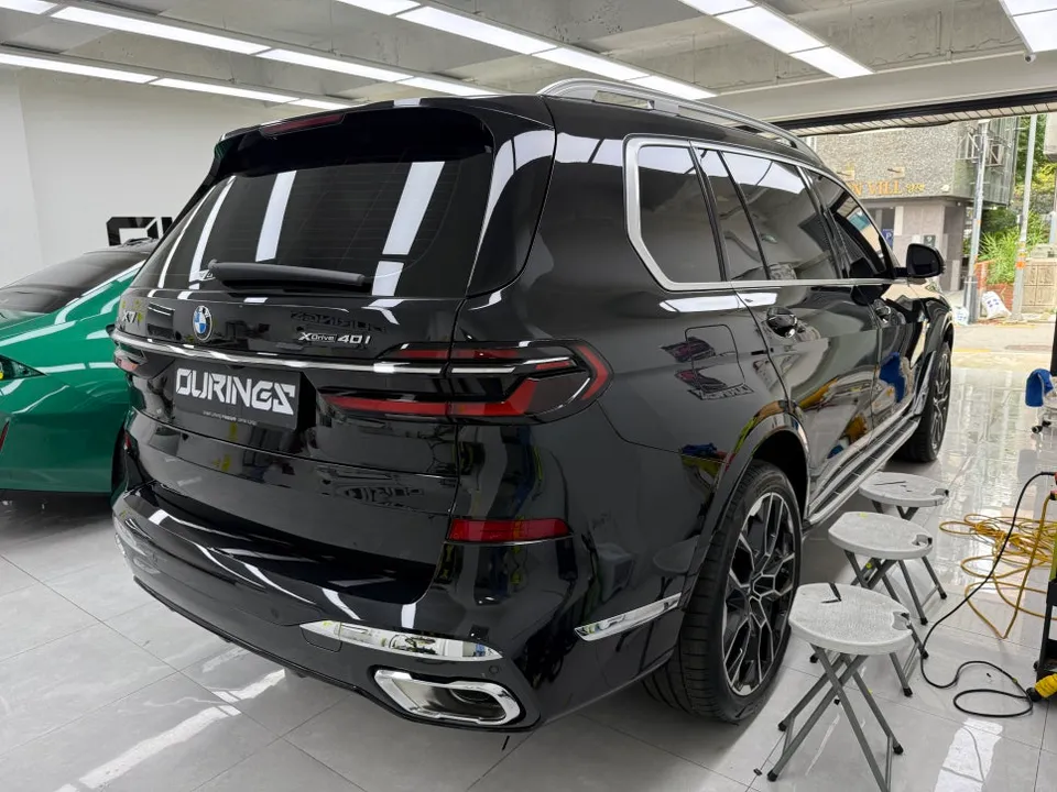 BMW X7のカーラッピング事例|クロームをブラック化 施工写真 3-1