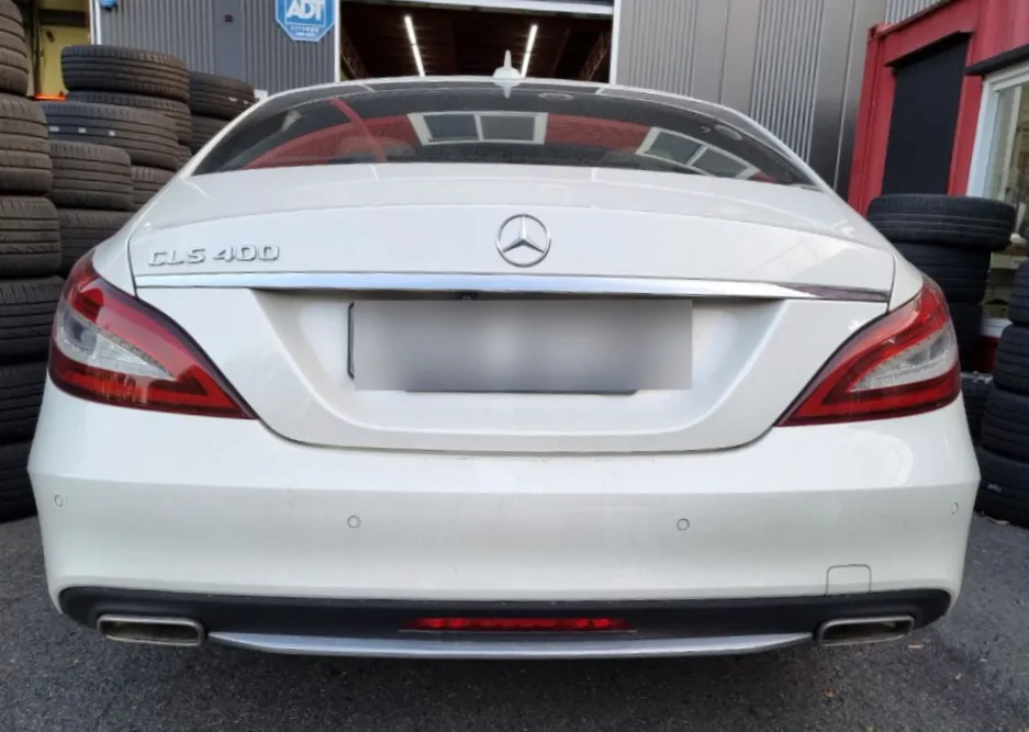 Mercedes-Benz CLSのホイールリペア・塗装事例 施工写真 1-1