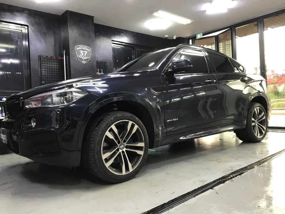 BMW X6のPPF施工事例|ライトの保護とドレスアップ 施工写真 1-1