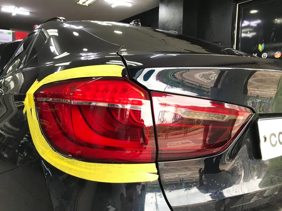 BMW X6のPPF施工事例|ライトの保護とドレスアップ 施工写真 1-2