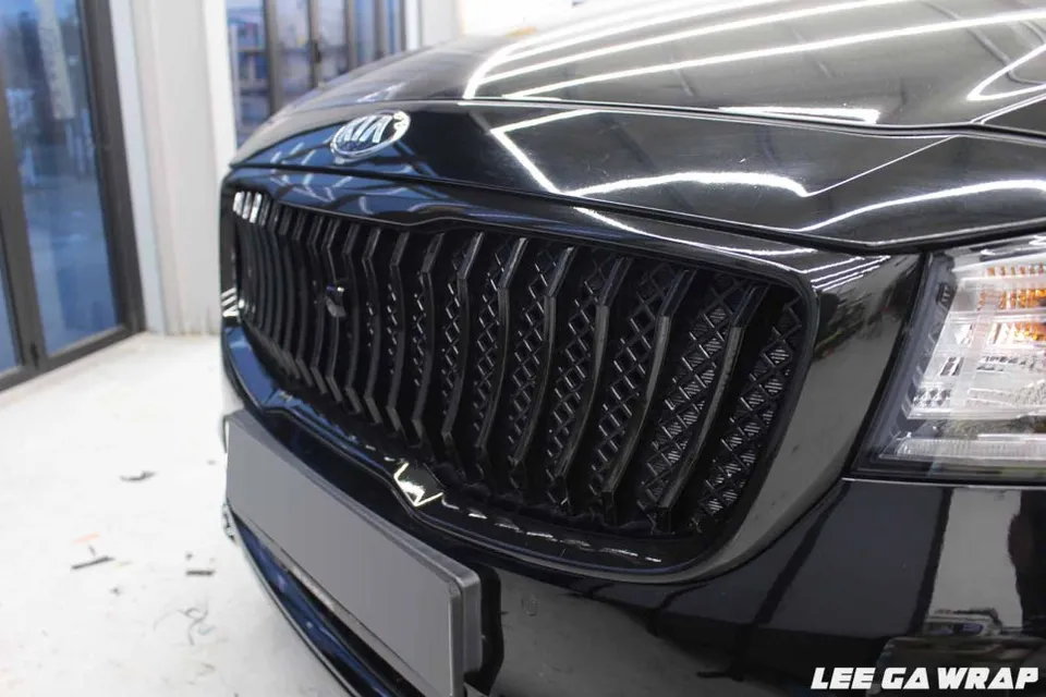Kia Carnival Hi-Limousineのカーラッピング事例|費用目安・仕上がり 施工写真 3-3