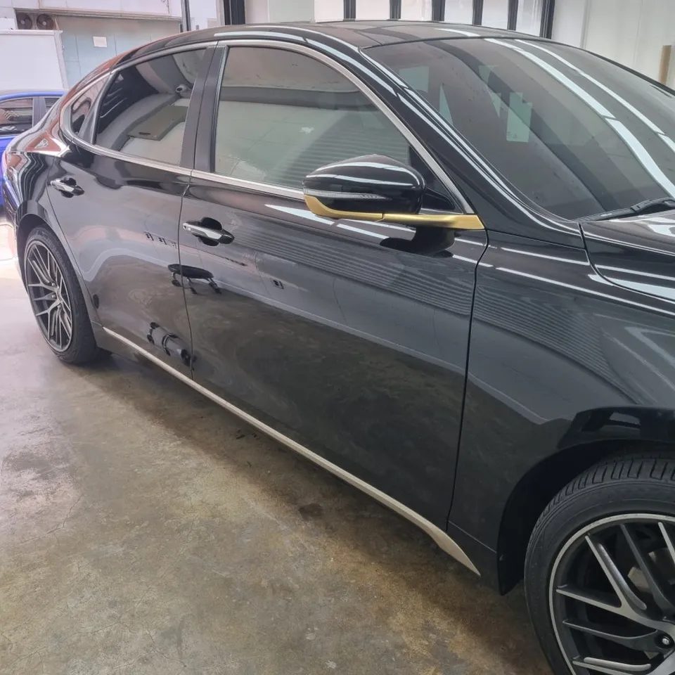 Hyundai Grandeur IGのカーラッピング事例|費用目安・仕上がり 施工写真 1-2