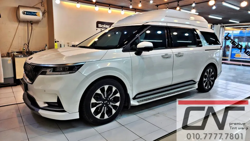 Kia Carnival Hi-Limousineのカーフィルム施工事例|費用目安・仕上がり 施工写真 3-2