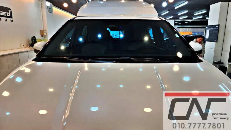 Kia Carnival Hi-Limousineのカーフィルム施工事例|費用目安・仕上がり 施工写真 1-3
