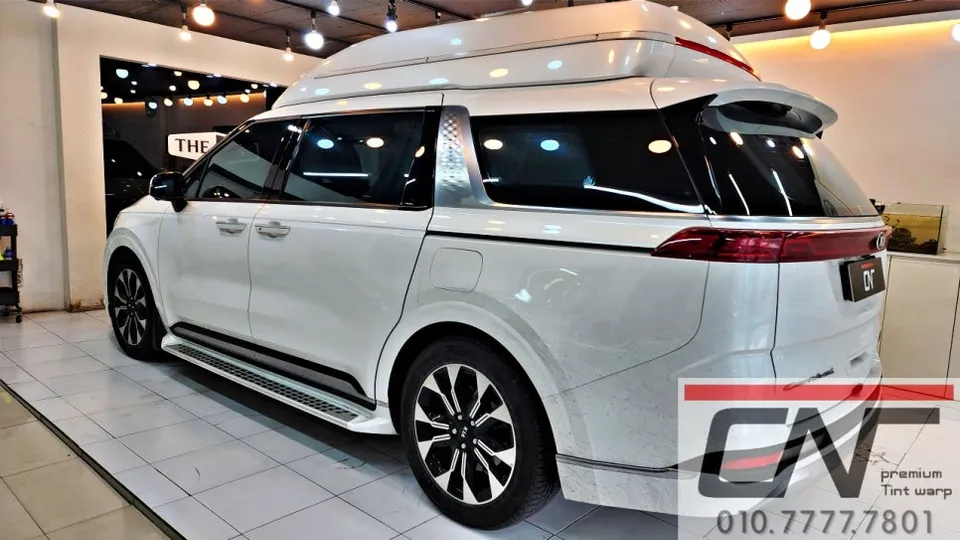 Kia Carnival Hi-Limousineのカーフィルム施工事例|費用目安・仕上がり 施工写真 2-3
