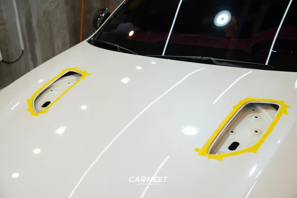 Kia Stingerのカーラッピング事例：カーボンボンネットのカスタム 施工写真 1-2