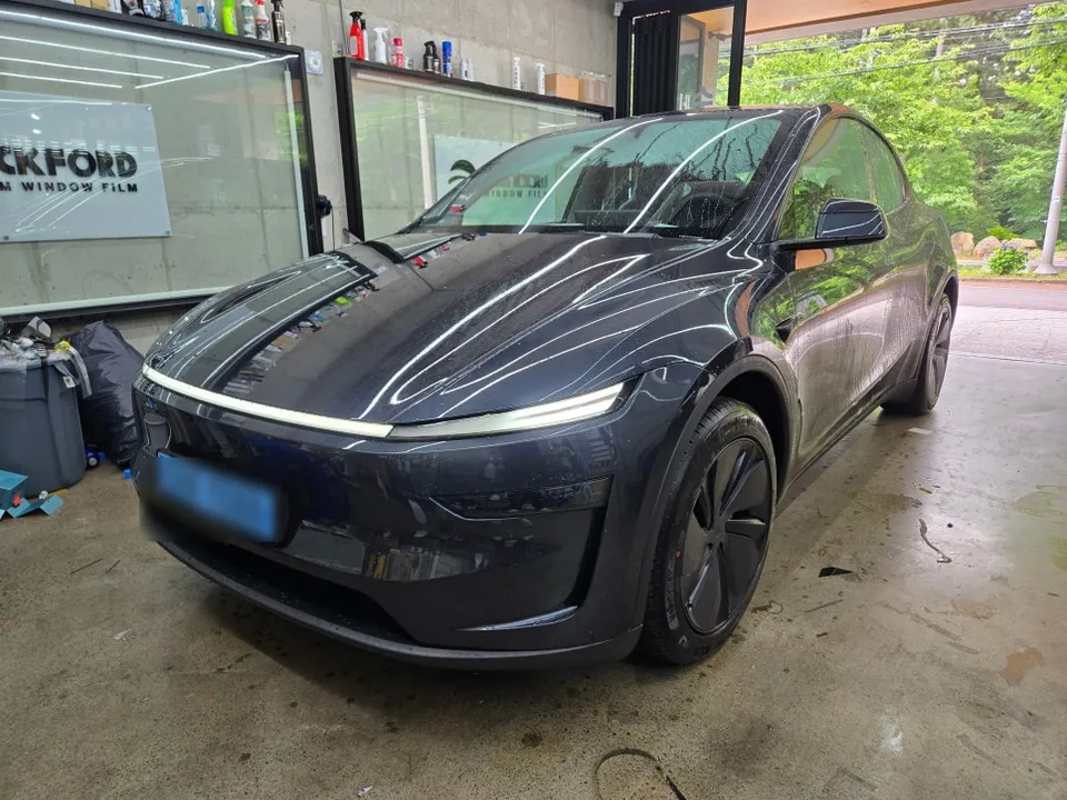 Tesla Model YのPPF施工事例|費用目安と仕上がり 施工写真 3-2