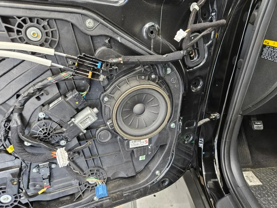 Hyundai Tucson TLのカーオーディオ施工事例 施工写真 1-2