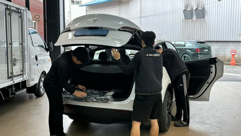 Tesla Model Y new car package - Tesla Model Y New Car Package Review — Flawless Delivery photo 6