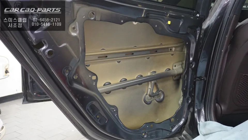 Genesis Stinger oem options - Genesis Stinger Ghost Door S-Closing Review — Luxury Door Experie photo 3
