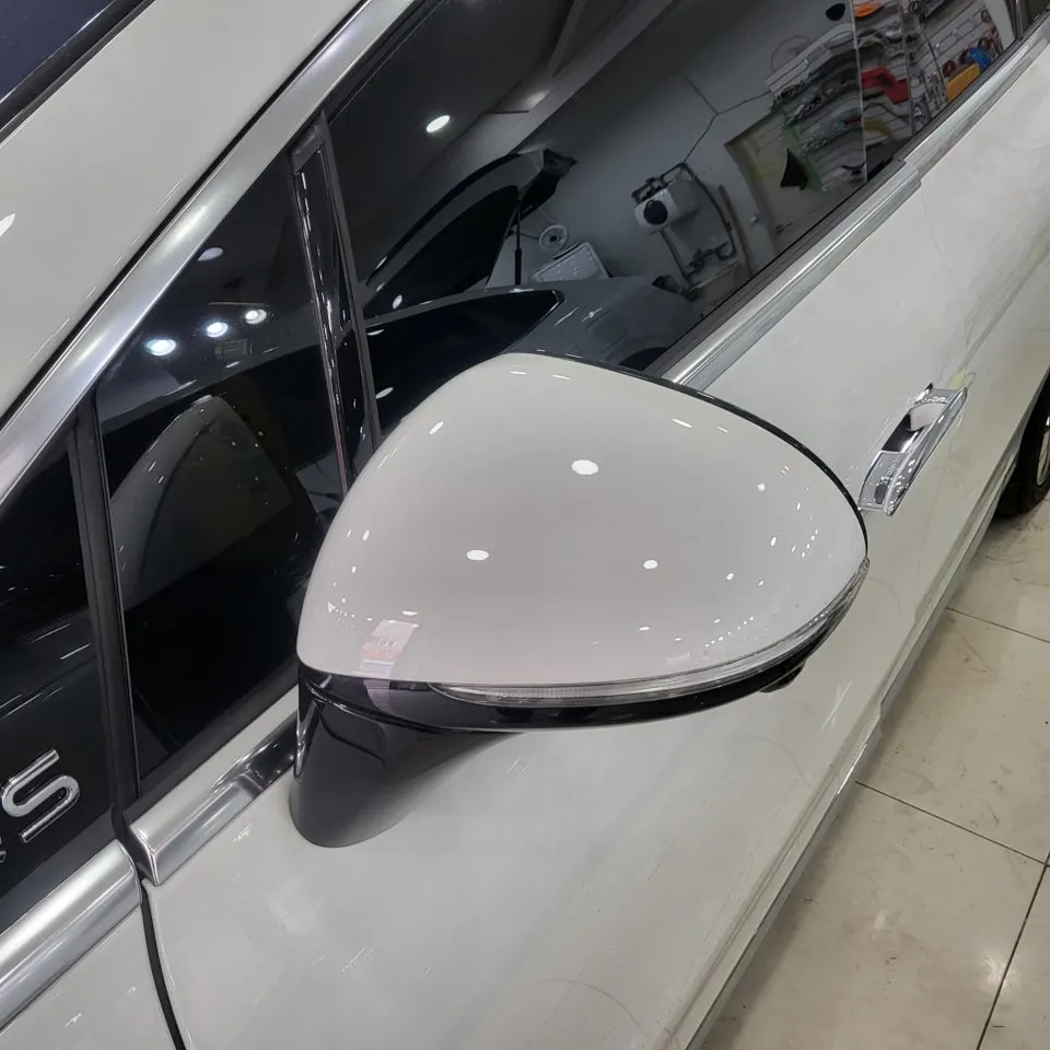 Mercedes-Benz EQSのカーラッピング事例|費用目安・仕上がり 施工写真 1-3
