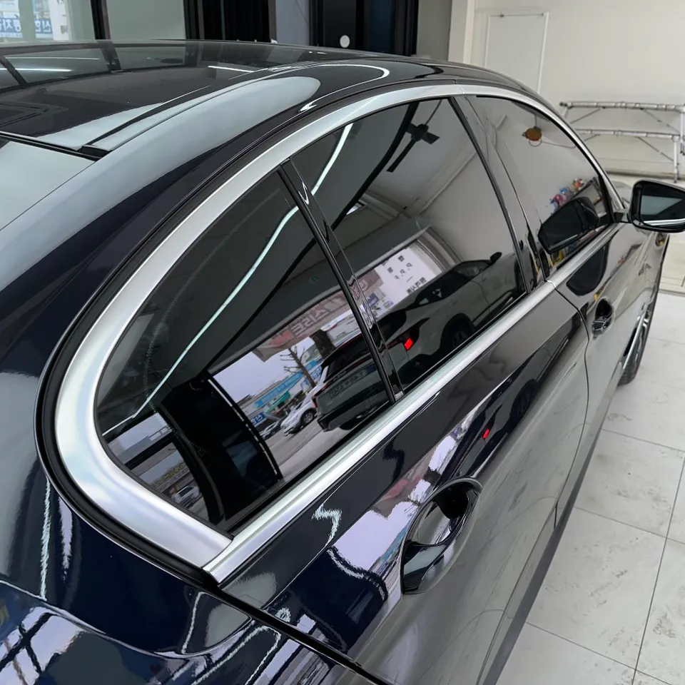 BMW 5 Seriesのカーフィルム施工事例|費用目安・仕上がり 施工写真 3-2
