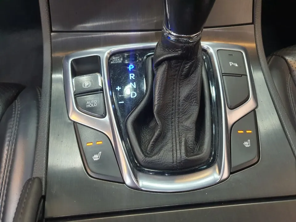Hyundai Grandeur HG Seat Ventilation & Heating Review photo 2