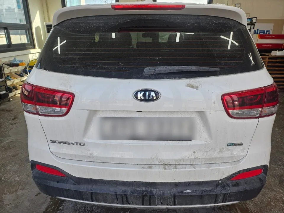 Kia Sorento MQ4 oem options installation result