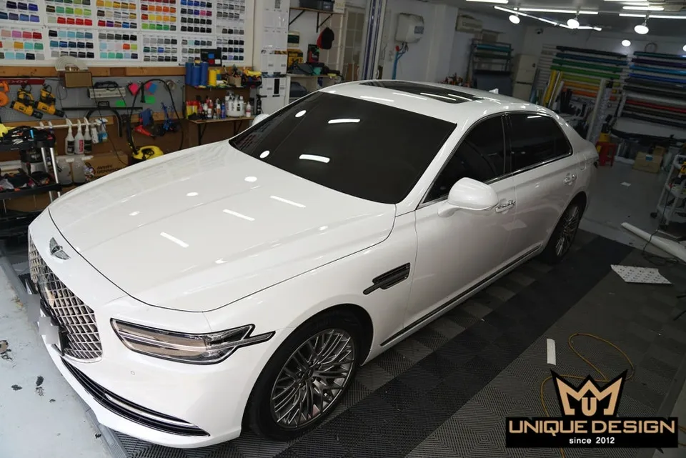 Genesis G90のPPF施工事例|高光沢ブラックフィルム 施工写真 2-1