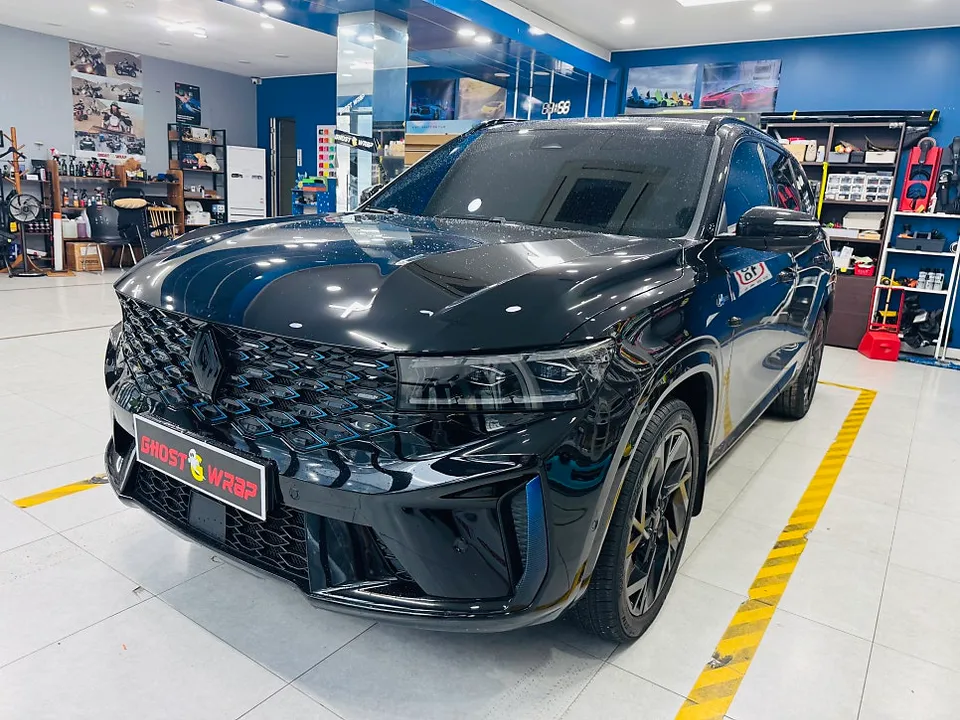 Renault Koleos PPF施工事例:エンブレムラッピングと変色PPF 施工写真 1-3