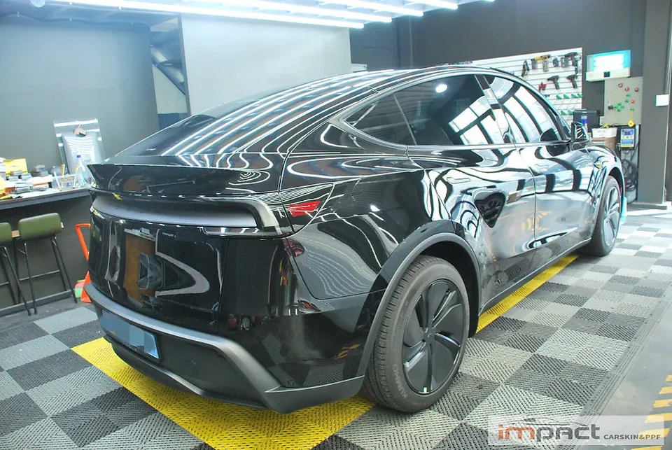 Tesla Model Y PPF施工事例｜費用目安と仕上がり 施工写真 2-1