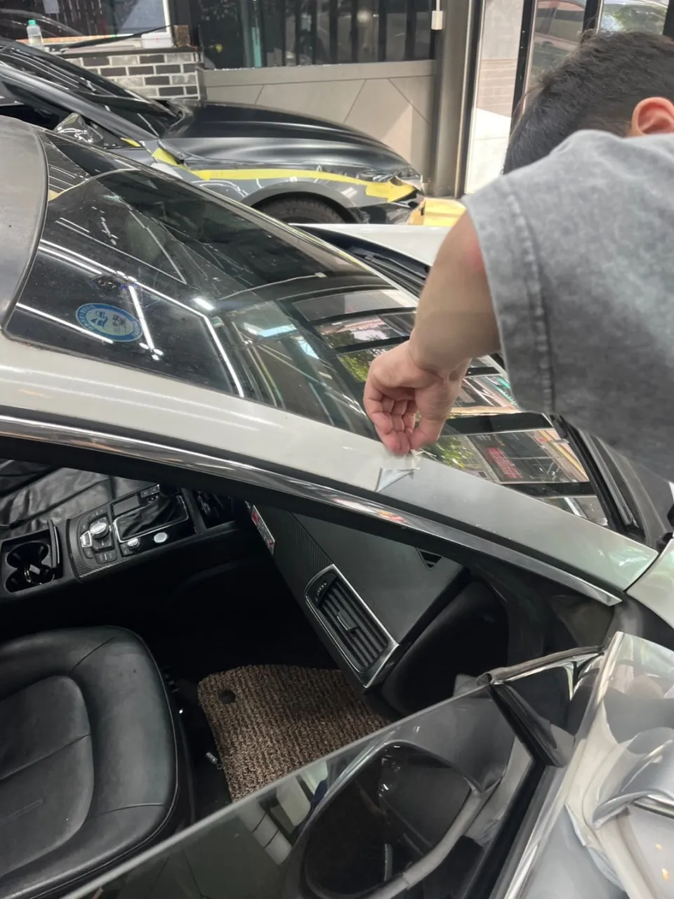 Audi A7のカーラッピング事例｜費用目安・仕上がり 施工写真 2-3